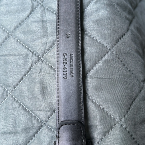 Authentic MEDIUM TRIOMPHE BELT IN TAURILLON LEATHER in excellent condition - Picture 5 of 11